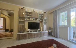 Apartament 4 camere, etaj 1 – Exercițiu, lângă Poștă