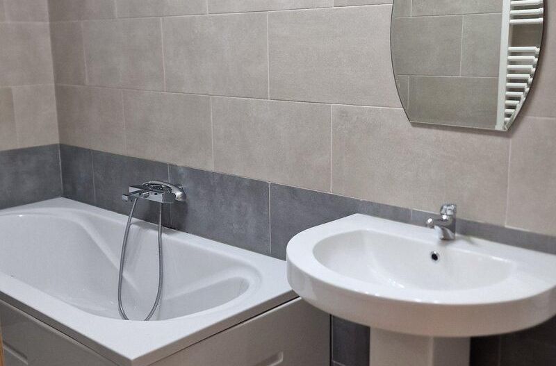 AP. 2 CAMERE CARTIERUL SOLAR, LOC PARCARE, CENTRALA, BUCATARIE INCHISA - Poză 4