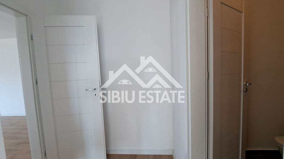 Apartament 4 camere, 2 bai bloc nou cu lift si parcare - Poză 19