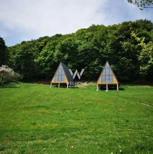 Teren cu cabane A-Frame și priveliște către Munții Făgăraș - Poză 1