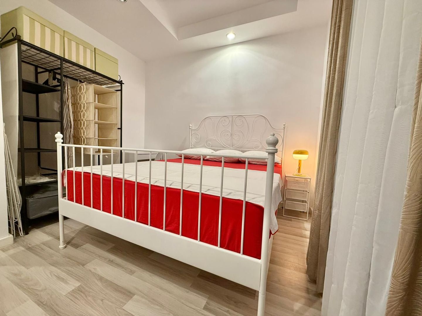 COSMOPOLIS - Apartament cu 2 camere, mobilat si utilat. - Poză 10