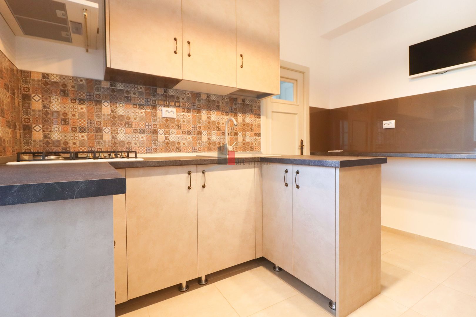 Apartamentul "COBERTURA",  PENTHOUSE "PIATA SPANIEI", TERASA 63 mp, CONSOLIDAT - Poză 43