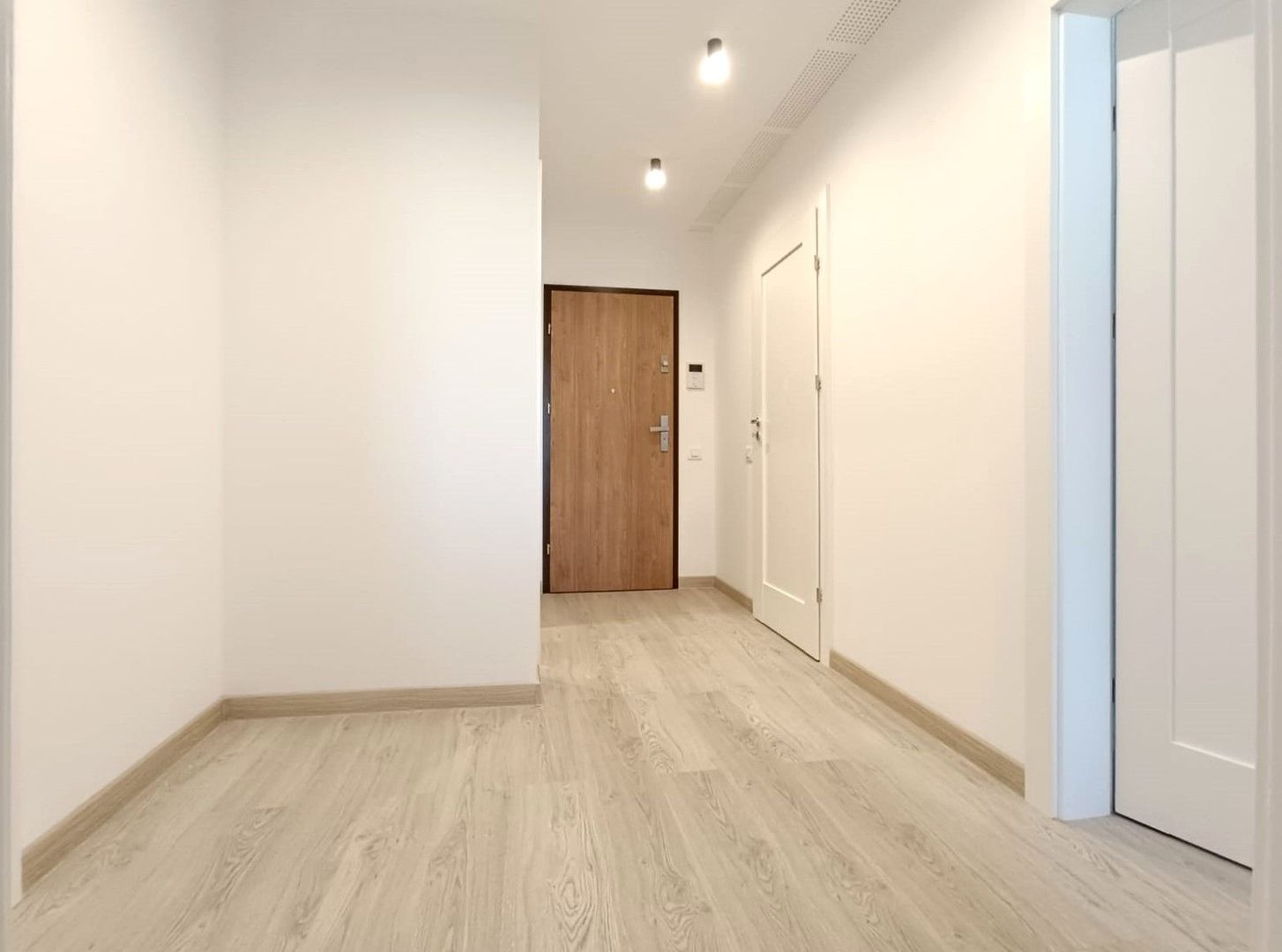 Apartament modern cu 2 camere și terasă generoasă Urban Plaza zona Carpaților - Poză 17