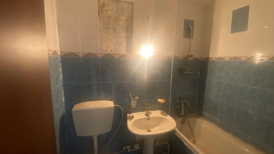 Apartamente de vânzare Lugoj , trei camere, zona Central - Poză 4