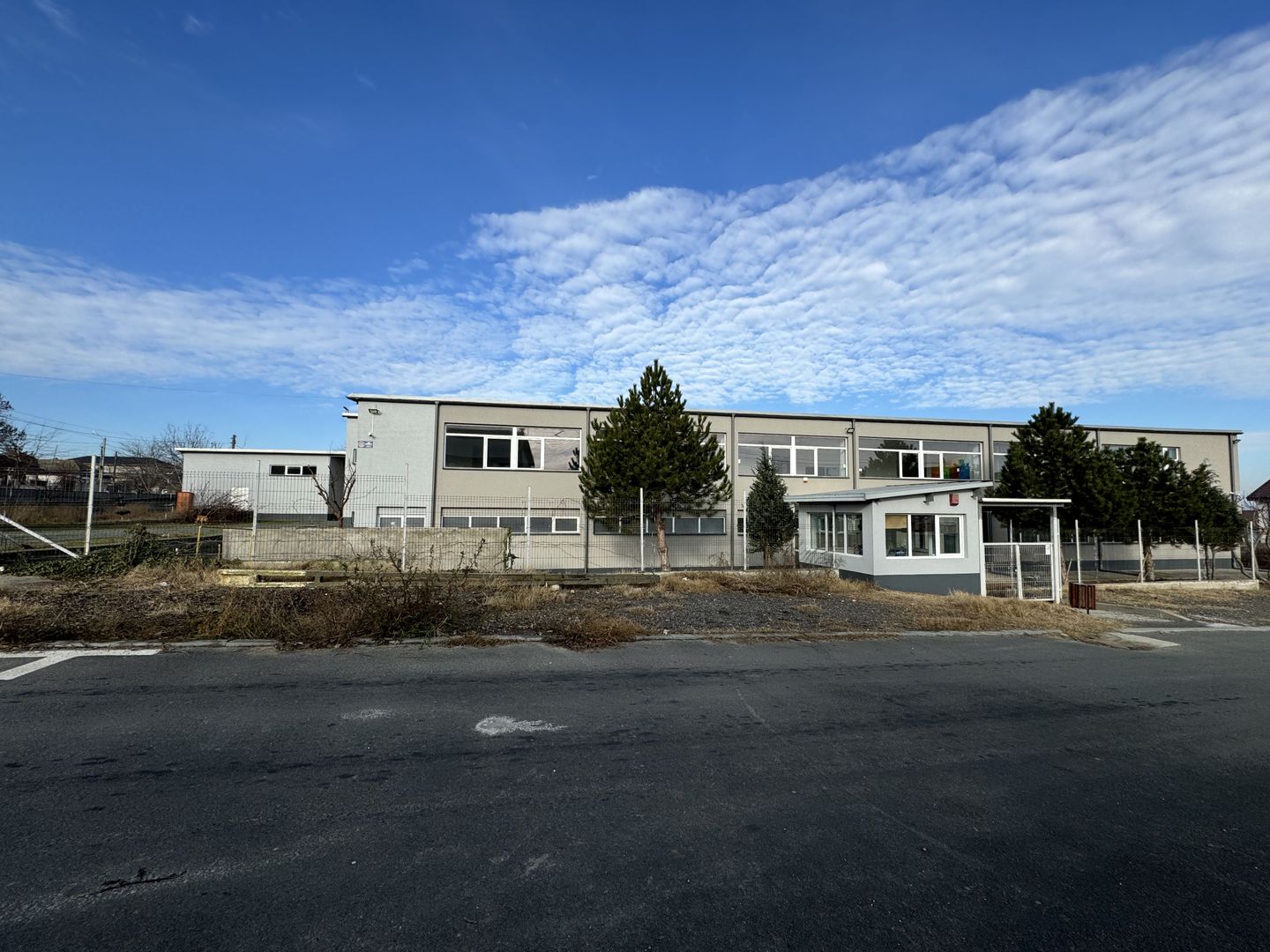 Hala productie P+1 si apartament de serviciu Navodari - c-tie beton - Poză 1