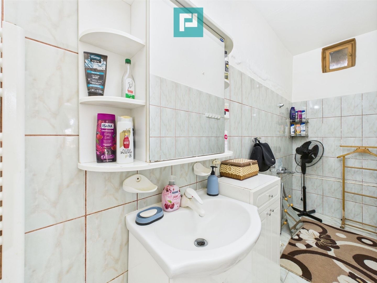 Casă cu 4 camere în Pârneava - Poză 9