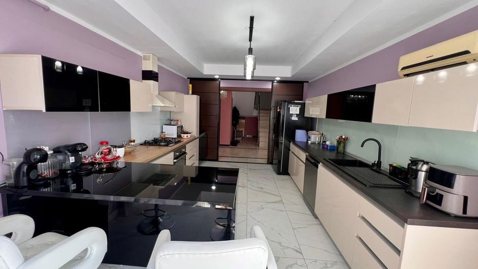 Vila 5 camere de inchiriat in Cosmopolis - Poză 5