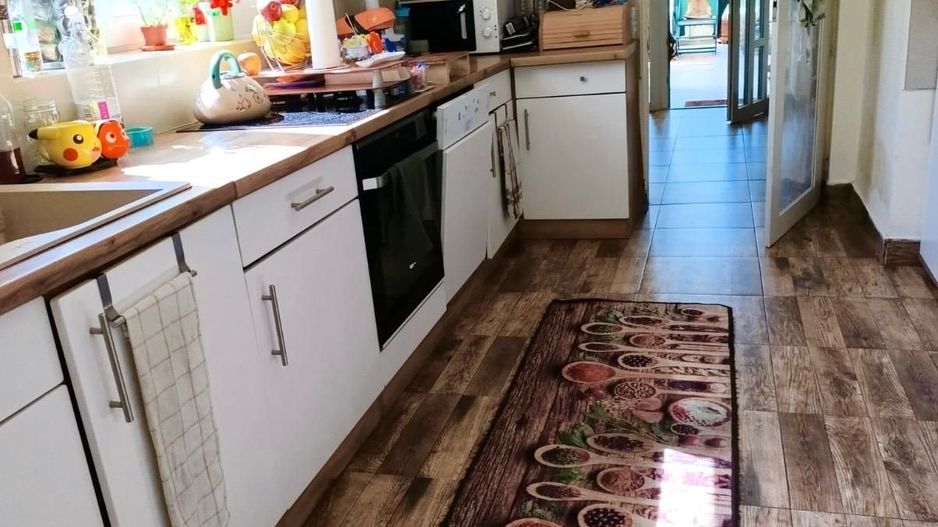 Casa individuala spatioasa si teren mare, pozitie excelenta, Sacalaz - Poză 3