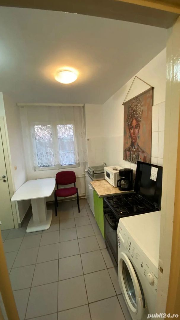 Proprietar inchiriez apartament - zona Circumvalatiunii - Poză 1