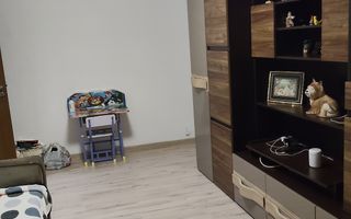Pantelimon langa liceul teoretic Lucian Blaga - Poză 6