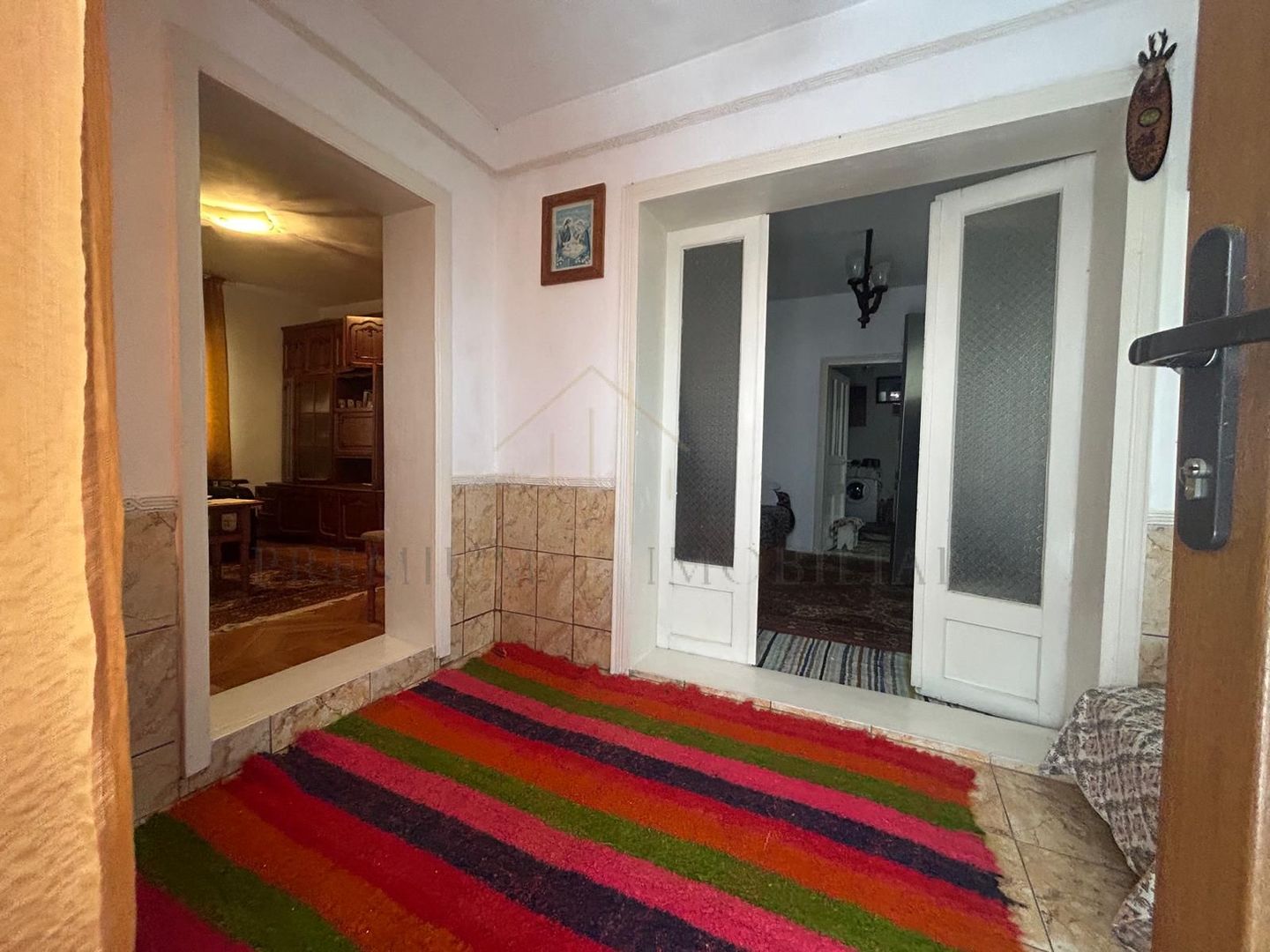 Casă batraneasca+ teren 999 mp intravilan în Oituz - Poză 10