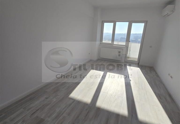 INTABULAT! Apartament cu o camera decomandat Central 44mp - Poză 2