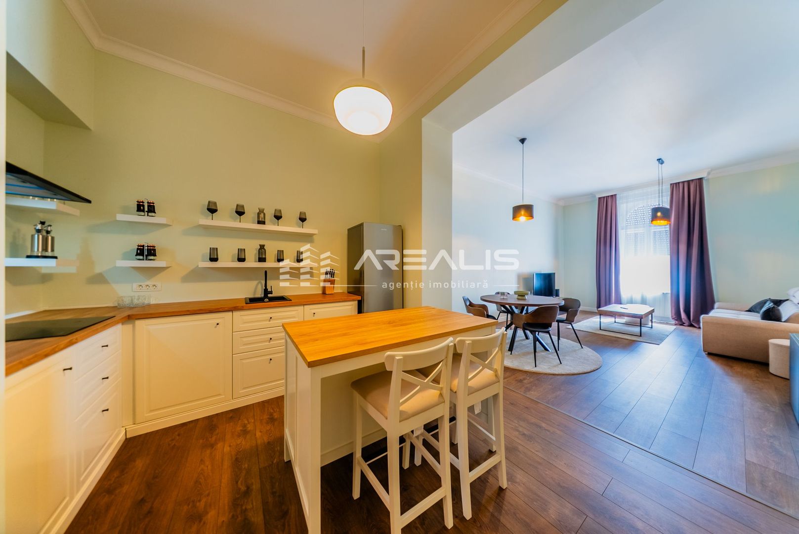 ÎNCHIRIAT!!! Apartament 2 camere, ultracentral, REZERVAT - Poză 1