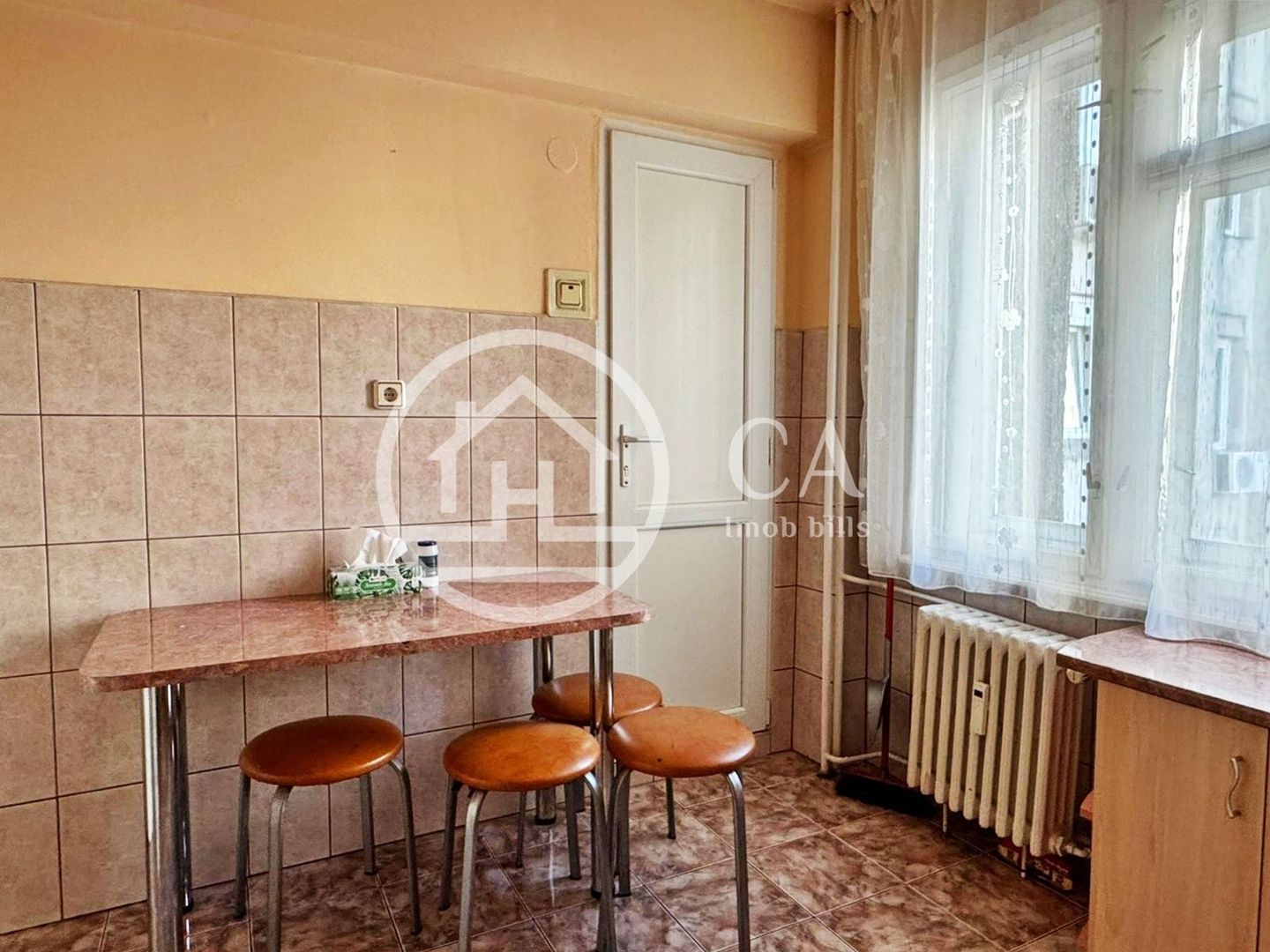 Apartament de închiriat cu 4 camere în zona Decebal, Oradea - Poză 9