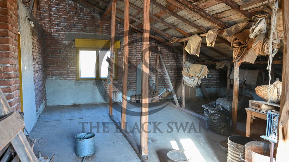 Casa cu 6 camere de vanzare | Zona Ultracentrala, Baicoi | Comision 0% - Poză 30