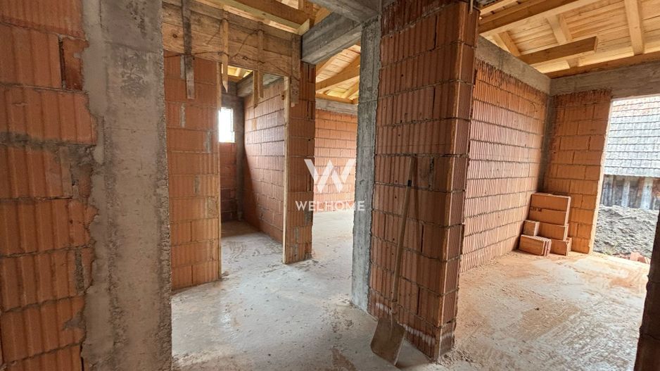 Casa spatioasa PE UN NIVEL in Sura Mica-Sibiu - Poză 2