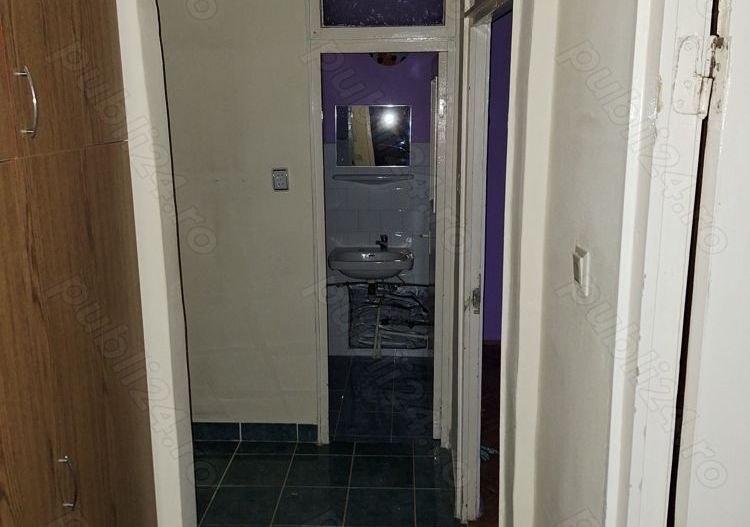 Vănd apartament 3 camere - Poză 2