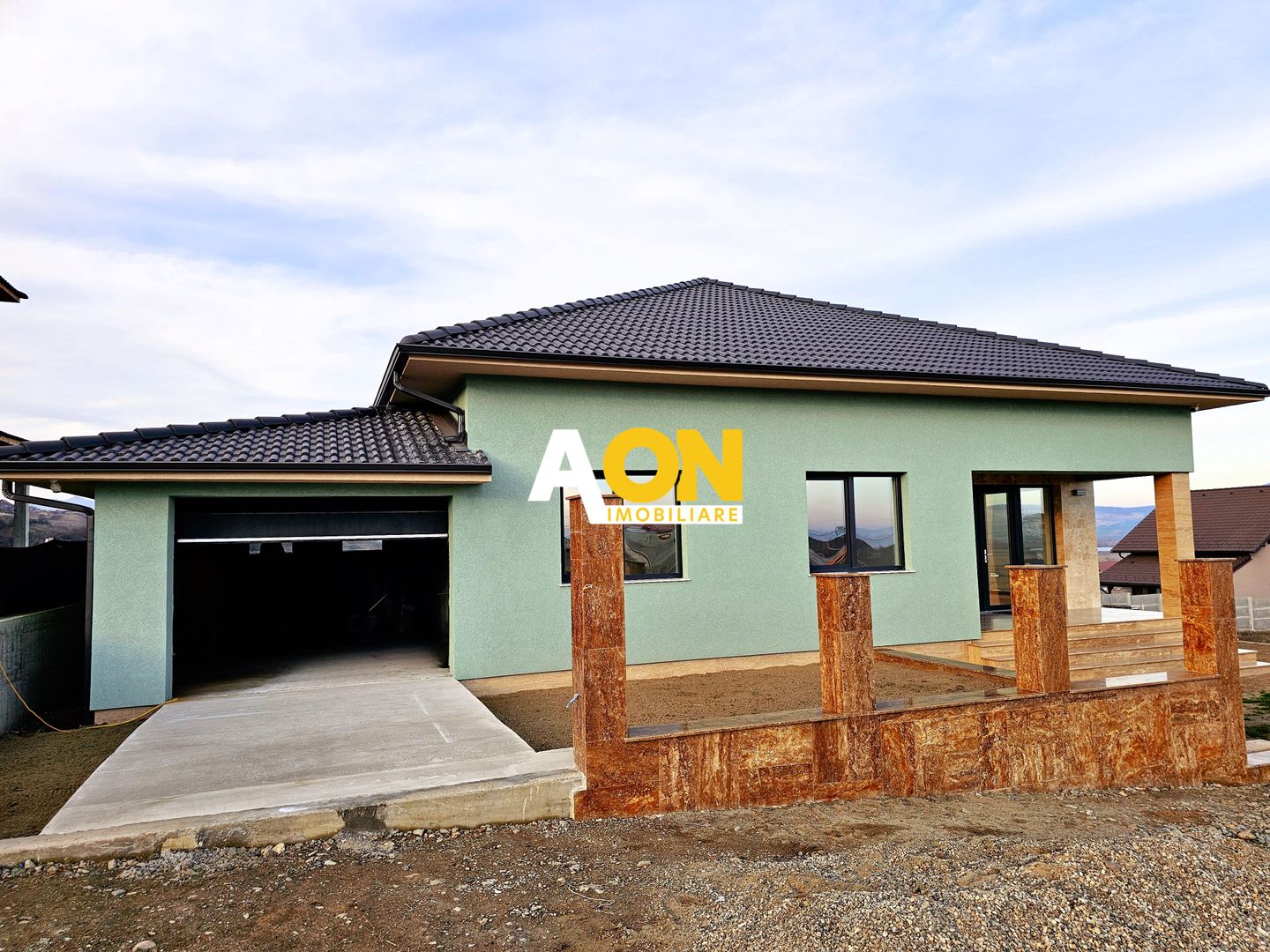 Casa finisata la cheie, 4 camere, 500 mp teren, Micesti - Poză 1