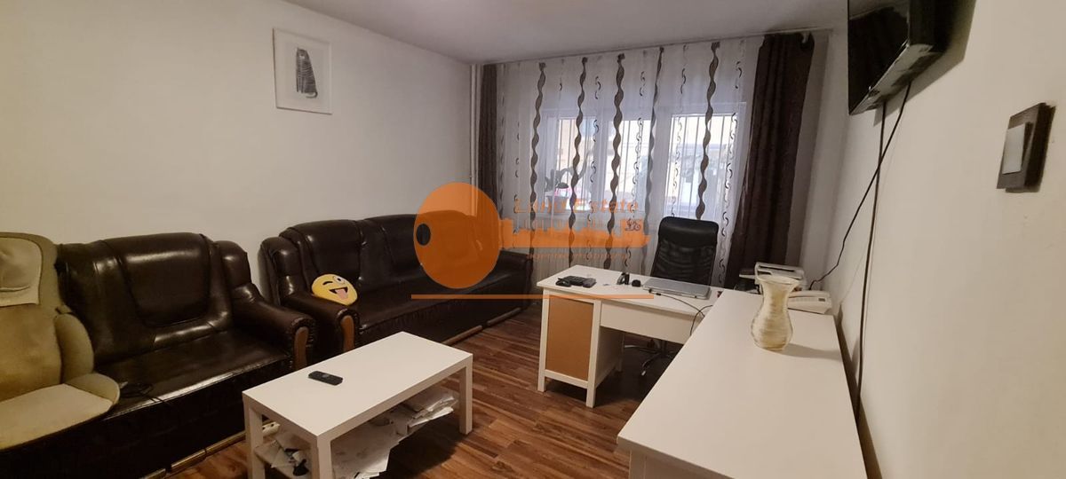 Apartament 3 camere, decomandat, Gorjului - Poză 2