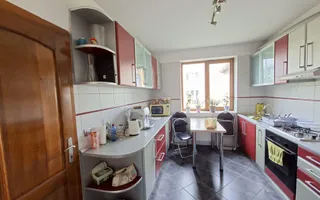 Spatiu birouri casa individuala curte proprie 9 birouri Selimbar - Poză 17