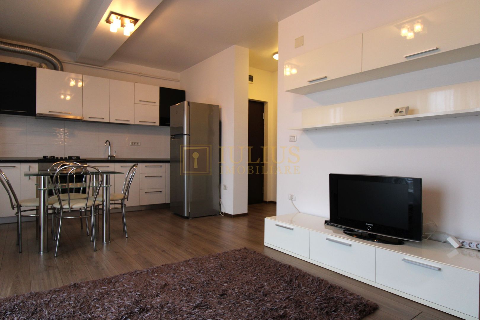 Centrala proprie,clima, loc de parcare. Complex Studentesc -Stadion. - Poză 1