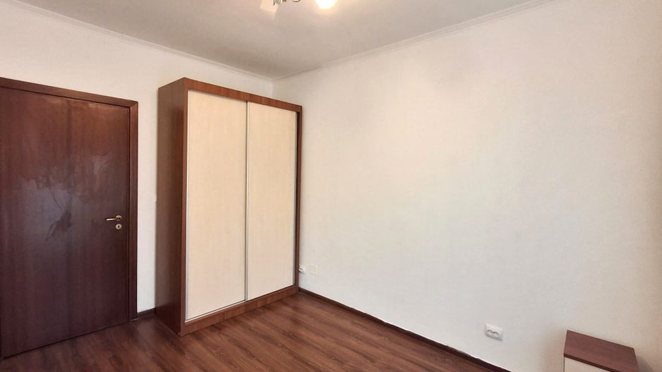 De Vanzare Apartament 2 Camere - Poză 3