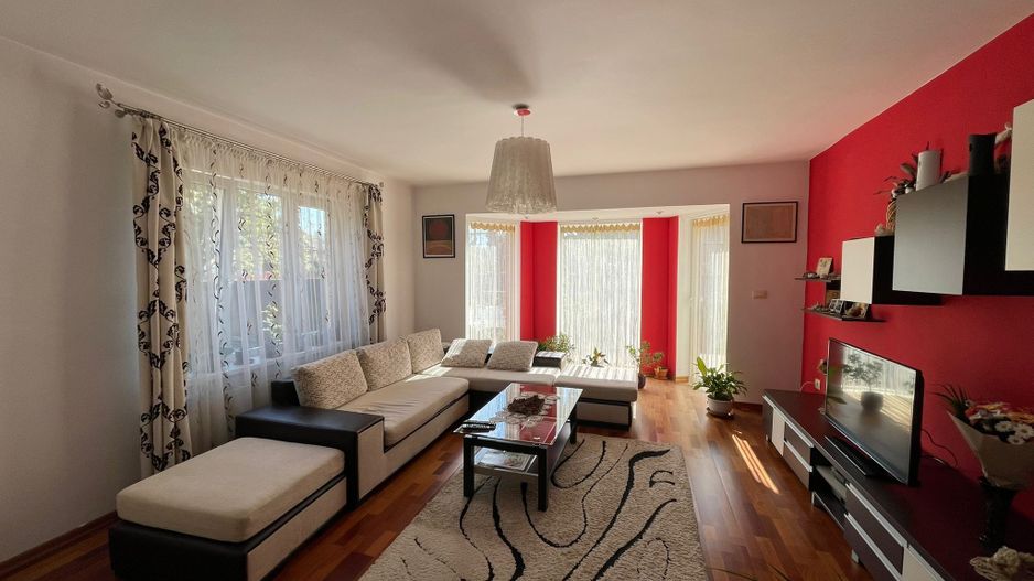 CASA INDIVIDUALA- ZONA COMPLEX - Poză 2