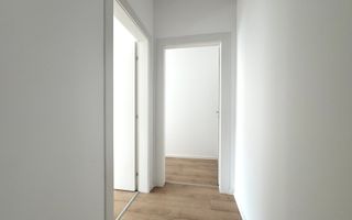 3 camere. Dormitor matrimonial cu baie en-suite. 83 mp Utili. - Poză 3