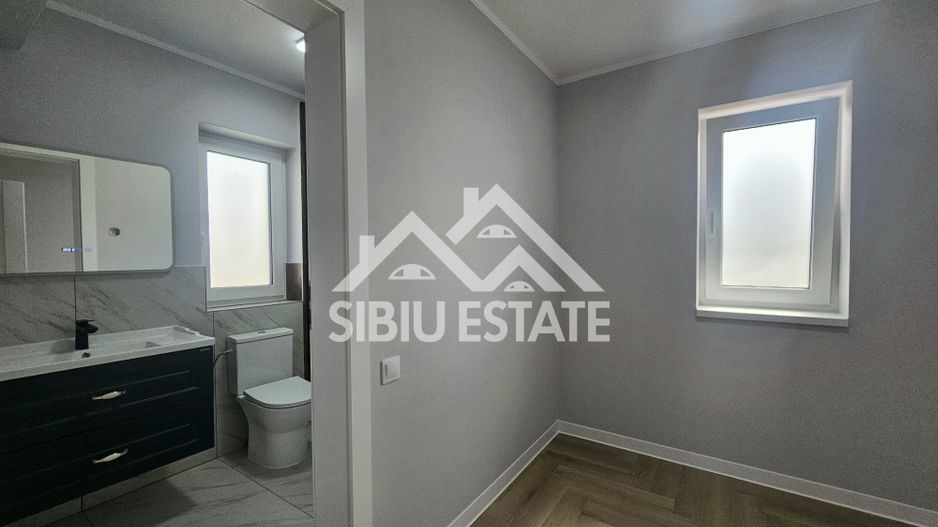 Casa gata de mutare,  finisata, curte mare amenajata Selimbar - Poză 13