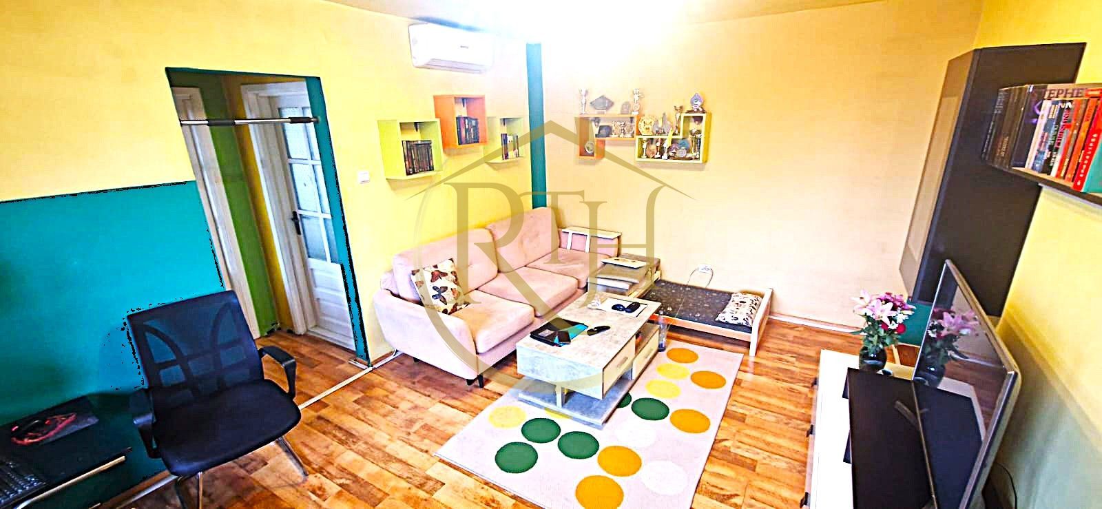 Vand apartament cu 4 camere in zona spitalul judetean,comision ,,0'' - Poză 3