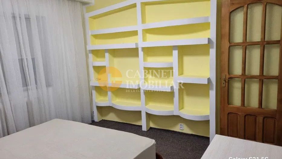 Apartament 2 camere decomandat zona Nicolina II - Poză 3