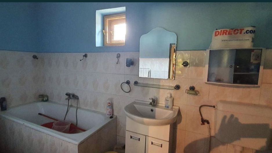 Ocazie unica 2case +1 loc casa/teren - Poză 2