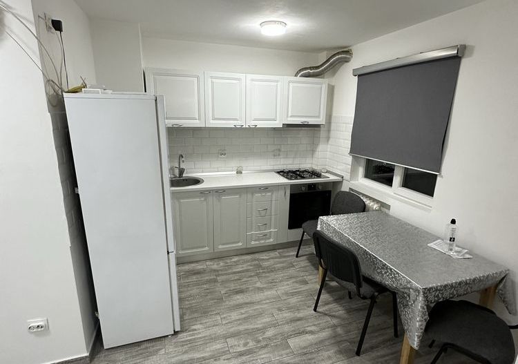 3 camere de inchiriat | decomandat | Metrou Râul Doamnei - Poză 3