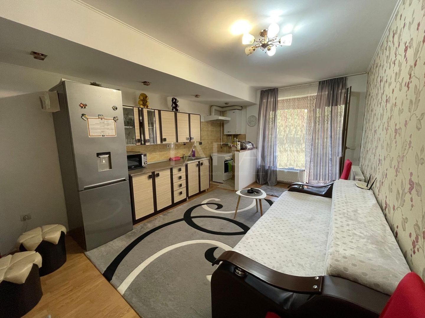 Apartament cu doua camere, zona Petrom. Confortabil si accesibil! - Poză 4