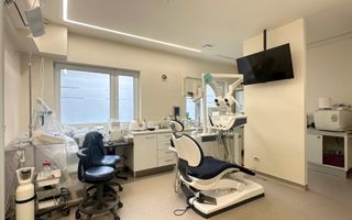 De vânzare Centru Medical Multifuncțional 196 mp zona Coresi - Poză 6