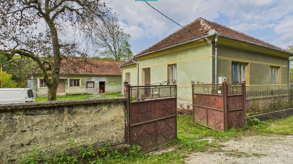 Casă cu teren generos Vărădia de Mureș - Stejar - Poză 2