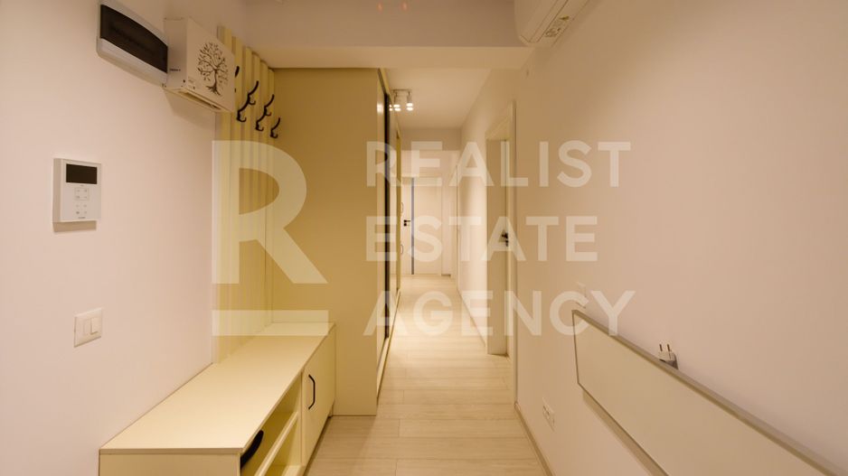 Vânzare, apartament cu 3 camere în zona Lujerului - Poză 10