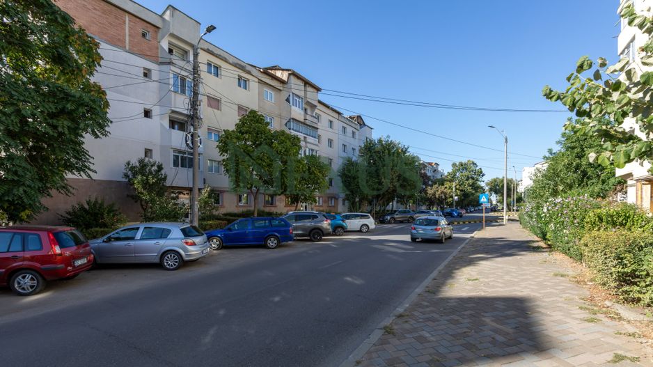 Apartament cu 4 camere, 90 mp, etaj 1 – Zona Nord, Bacău - Poză 30