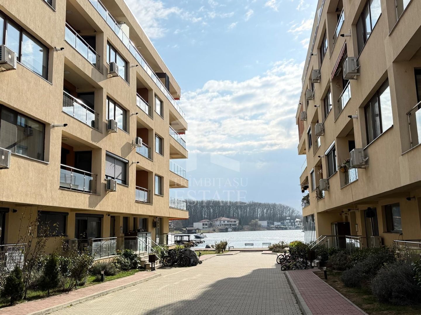 Apartament 3 camere pe malul lacului- ansamblu Club Lac Snagov - Poză 9