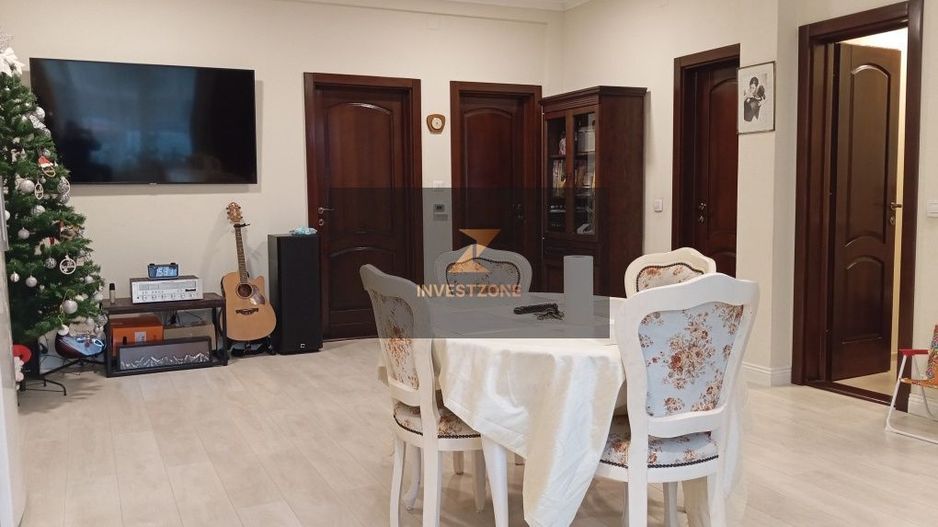 Apartament In Grigorescu , terasa cu zona verde, parcare 2 masini - Poză 2