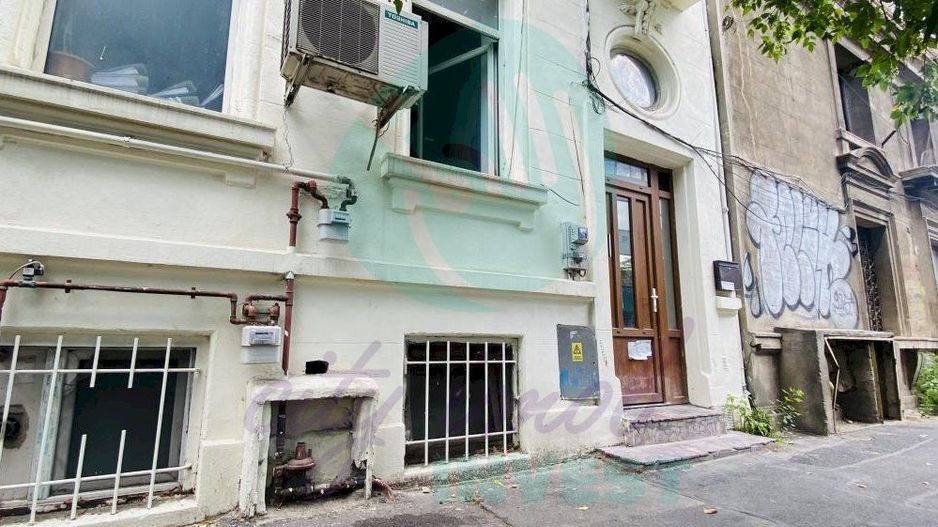 Cladire ideala pentru investitie sau birou - Poză 1