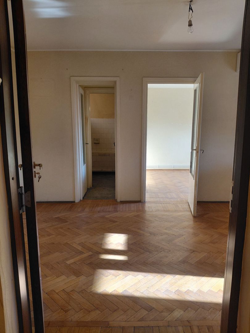 Apartament 2 camere, Tiglina 2, etaj 4,  balcon mare, liber! - Poză 9