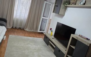 Apartament 3 camere , etaj 2,  decomandat - Aparatorii Patriei