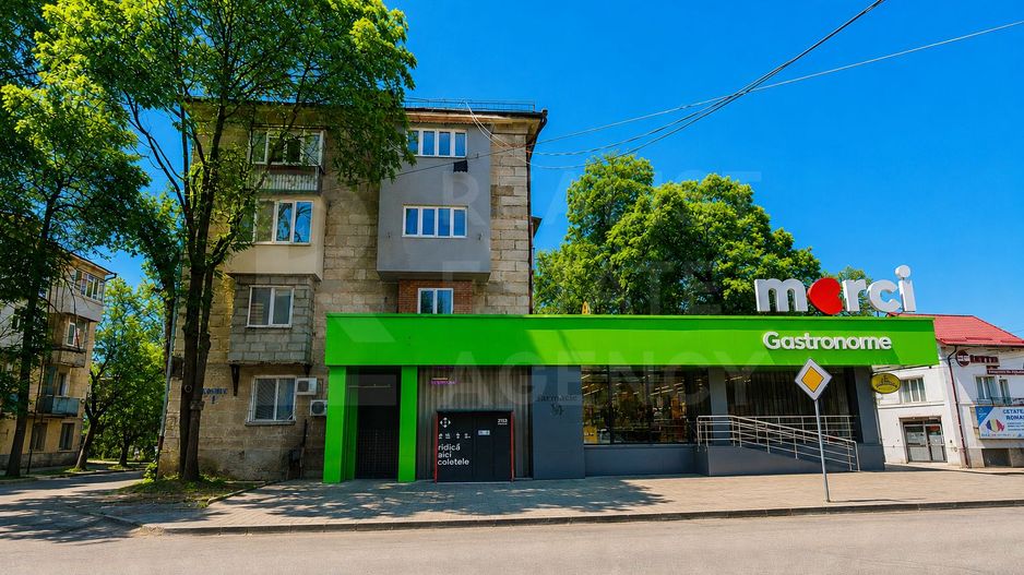 Vânzare, apartament, 3 camere, strada George Cosbuc, Centru. - Poză 1
