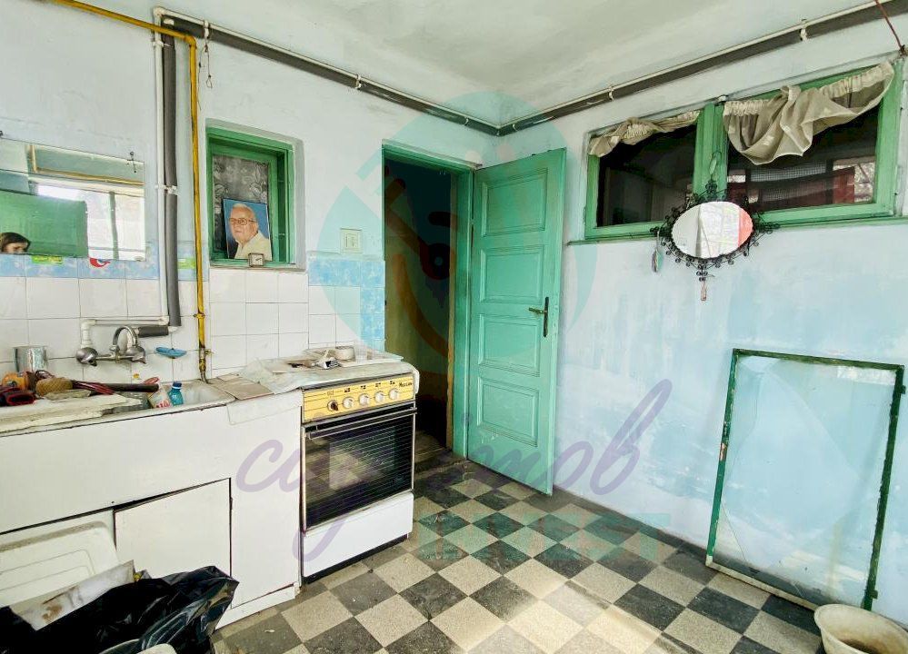 Vanzare jumatate de vila | Primaverii - Poză 4