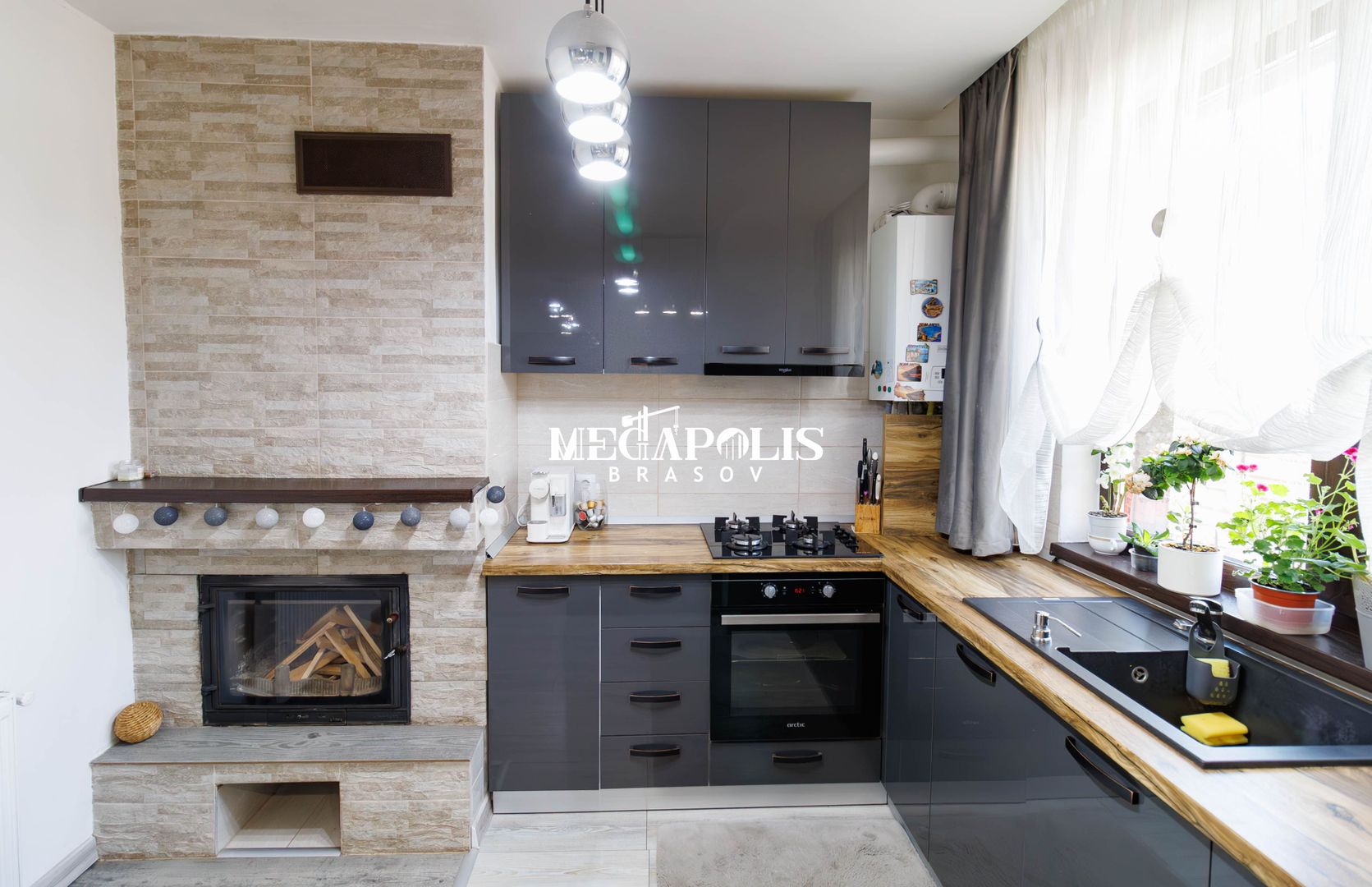 Casă spațioasă 4 dormitoare Sânpetru, 500 mp teren, mobilată complet - Poză 1