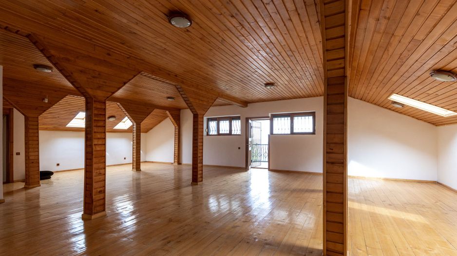 Exclusivitate - Imobil constructie 2001, priveliste deosebită, - Poză 12