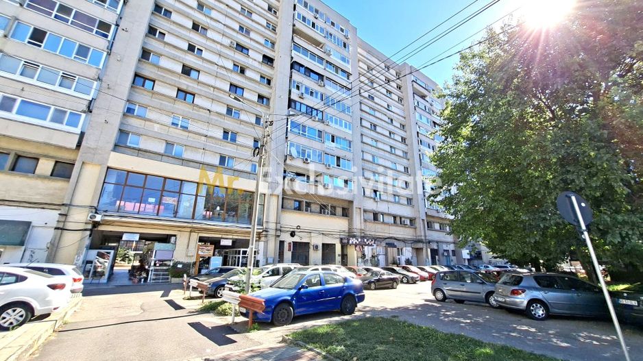 Apartament 3 camere Ultracentral-Pitesti-Bloc Mobilux etaj intermediar - Poză 12
