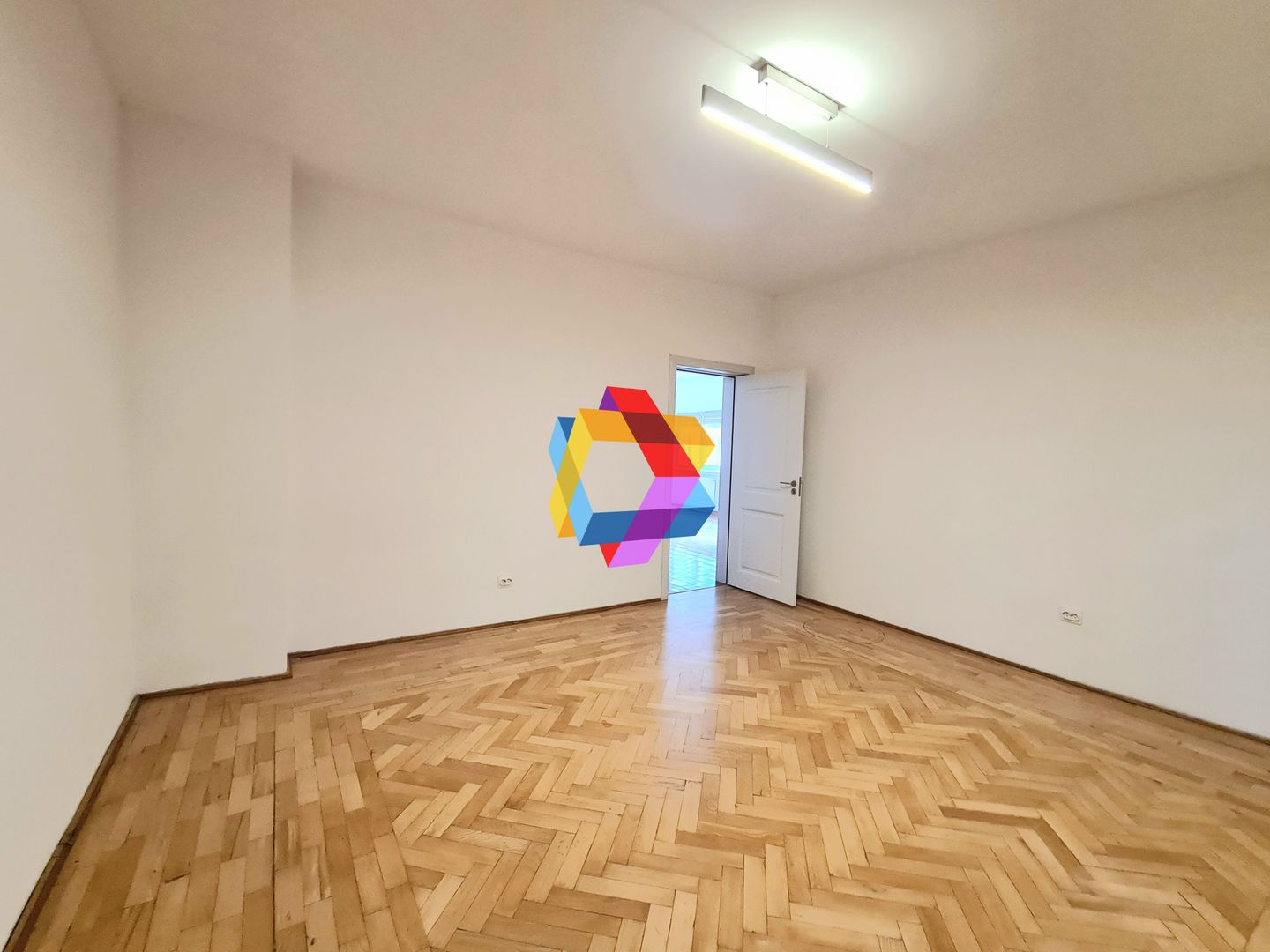 Spatiu birouri de închiriat Brasov - 200 mp  # spatii-comerciale-brasov.ro - Poză 7