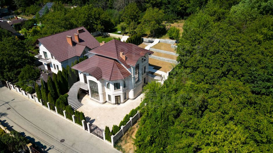 Vânzare, casă premium 255 mp, str. Eugeniu Păpușoi, Botanica - Poză 1
